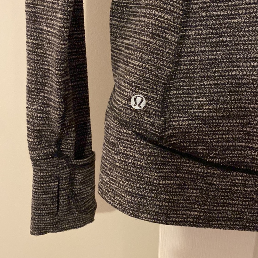 Lululemon running or lounge Long-Sleeve